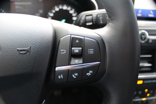 Ford FOCUS Wagon 1.0-125pk EcoBoost Titanium Business. Uiterst nette, comfortabele en ruime stationcar. Stoel-, stuur- en voorraamverw., Trekhaak, B&O soundsyst, lane assist, adaptieve cruise cntrl, camera a, LM wln, navigatie, telefoonvoorb. etc Ford FOCUS Wagon 1.0-125pk EcoBoost Titanium Business. Uiterst nette, comfortabele en ruime stationcar. Stoel-, stuur- en voorraamverw., Trekhaak, B&O soundsyst, lane assist, adaptieve cruise cntrl, camera a, LM wln, navigatie, telefoonvoorb. etc