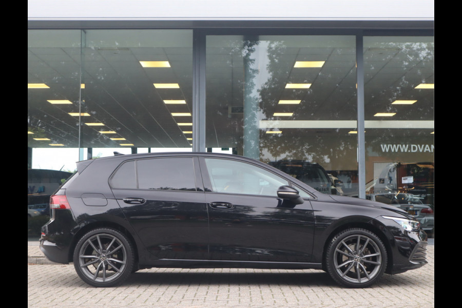 Volkswagen Golf 1.5 TSI Life Business / LED Volkswagen Golf 1.5 TSI Life Business / LED