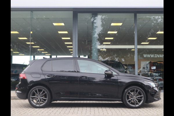 Volkswagen Golf 1.5 TSI Life Business / LED Volkswagen Golf 1.5 TSI Life Business / LED