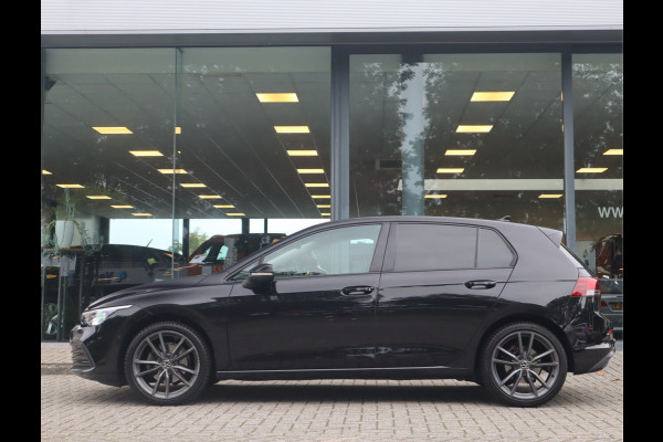 Volkswagen Golf 1.5 TSI Life Business / LED Volkswagen Golf 1.5 TSI Life Business / LED