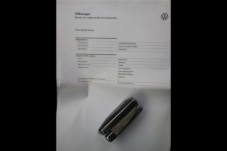 Volkswagen Golf 1.5 TSI Life Business / LED Volkswagen Golf 1.5 TSI Life Business / LED