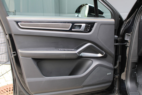 Porsche Cayenne Coupé 4.0 Turbo S E-Hybrid | NAP | KERAMISCH | SOFT-CLOSE | PANO | STOELKOELING | BOSE | 360 | MEMORY | Porsche Cayenne Coupé 4.0 Turbo S E-Hybrid | NAP | KERAMISCH | SOFT-CLOSE | PANO | STOELKOELING | BOSE | 360 | MEMORY |