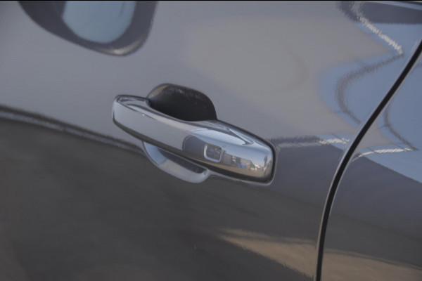 Volvo XC60 T8 390PK Automaat AWD Ultra Bright / Head-up display / Trekhaak/ Harman Kardon audio / Panoramadak / BLIS / Elektrisch bedienbare voorstoelen / Memory seats / Verwarmbare stoelen / Keyless entry /