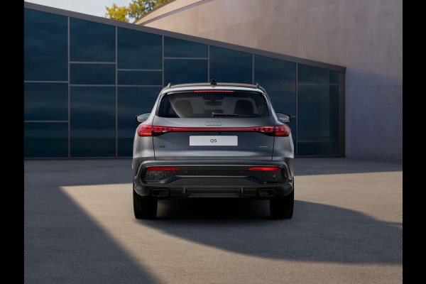 Audi Q5 S edition 2.0 TFSI e 220 kW / 299 PK SUV | Optiekpakket zwart | Techniekpakket plus | Elektrische stoelen voor | Ambiente verlichting |