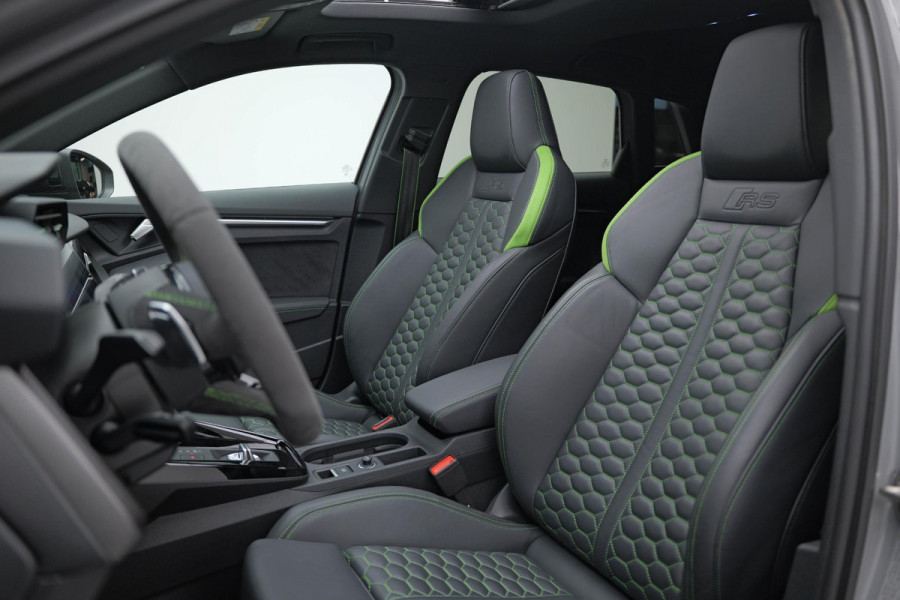 Audi RS3 Sportback 2.5 TFSI Quattro |Pano|Massage|Ceramic|Carbon|Memory|VOLL| Audi RS3 Sportback 2.5 TFSI Quattro |Pano|Massage|Ceramic|Carbon|Memory|VOLL|