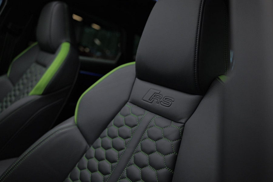 Audi RS3 Sportback 2.5 TFSI Quattro |Pano|Massage|Ceramic|Carbon|Memory|VOLL| Audi RS3 Sportback 2.5 TFSI Quattro |Pano|Massage|Ceramic|Carbon|Memory|VOLL|