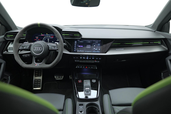 Audi RS3 Sportback 2.5 TFSI Quattro |Pano|Massage|Ceramic|Carbon|Memory|VOLL| Audi RS3 Sportback 2.5 TFSI Quattro |Pano|Massage|Ceramic|Carbon|Memory|VOLL|