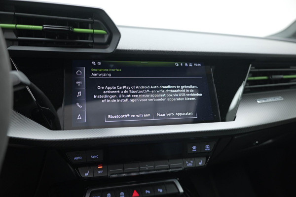 Audi RS3 Sportback 2.5 TFSI Quattro |Pano|Massage|Ceramic|Carbon|Memory|VOLL| Audi RS3 Sportback 2.5 TFSI Quattro |Pano|Massage|Ceramic|Carbon|Memory|VOLL|