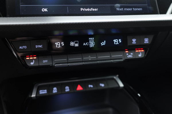 Audi RS3 Sportback 2.5 TFSI Quattro |Pano|Massage|Ceramic|Carbon|Memory|VOLL| Audi RS3 Sportback 2.5 TFSI Quattro |Pano|Massage|Ceramic|Carbon|Memory|VOLL|