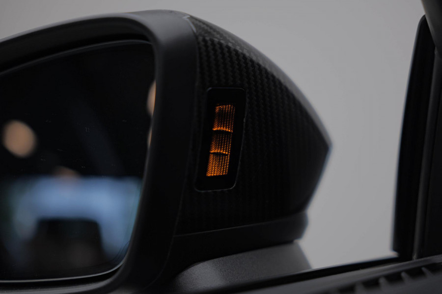 Audi RS3 Sportback 2.5 TFSI Quattro |Pano|Massage|Ceramic|Carbon|Memory|VOLL| Audi RS3 Sportback 2.5 TFSI Quattro |Pano|Massage|Ceramic|Carbon|Memory|VOLL|