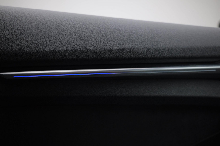 Audi RS3 Sportback 2.5 TFSI Quattro |Pano|Massage|Ceramic|Carbon|Memory|VOLL| Audi RS3 Sportback 2.5 TFSI Quattro |Pano|Massage|Ceramic|Carbon|Memory|VOLL|