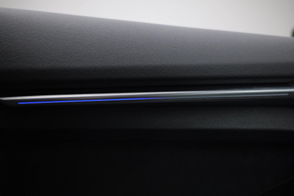 Audi RS3 Sportback 2.5 TFSI Quattro |Pano|Massage|Ceramic|Carbon|Memory|VOLL| Audi RS3 Sportback 2.5 TFSI Quattro |Pano|Massage|Ceramic|Carbon|Memory|VOLL|