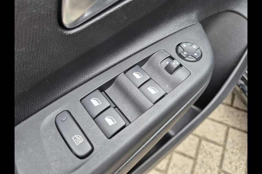 Opel Corsa 1.2 GS Line | automaat | 130PK | stoelverwarming