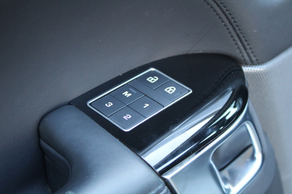 Land Rover Range Rover Sport D300 HSE Dynamic | DEALER ONDH | PANO | HUD | MERIDIAN | STOELKOELING | ELEK TREKHAAK | Land Rover Range Rover Sport D300 HSE Dynamic | DEALER ONDH | PANO | HUD | MERIDIAN | STOELKOELING | ELEK TREKHAAK |