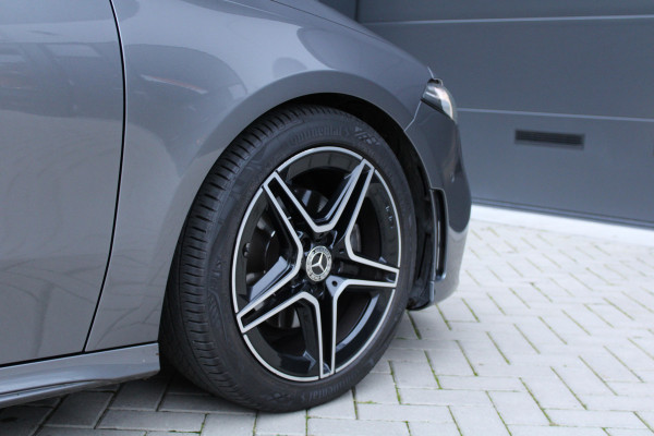 Mercedes-Benz A-Klasse 200 Business Solution AMG | PANO | MEMORY | CAMERA | ACC | SFEER | CARPLAY | Mercedes-Benz A-Klasse 200 Business Solution AMG | PANO | MEMORY | CAMERA | ACC | SFEER | CARPLAY |