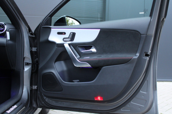 Mercedes-Benz A-Klasse 200 Business Solution AMG | PANO | MEMORY | CAMERA | ACC | SFEER | CARPLAY | Mercedes-Benz A-Klasse 200 Business Solution AMG | PANO | MEMORY | CAMERA | ACC | SFEER | CARPLAY |