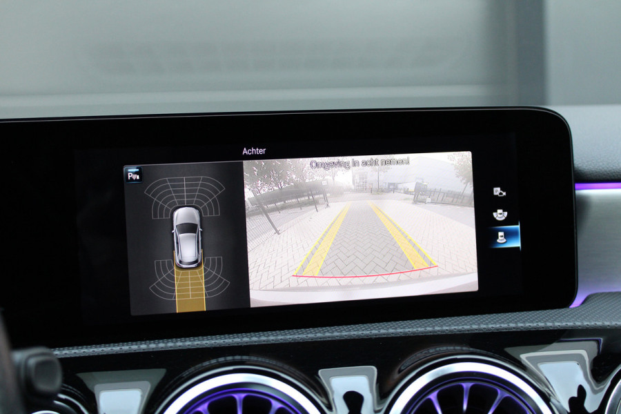 Mercedes-Benz A-Klasse 200 Business Solution AMG | PANO | MEMORY | CAMERA | ACC | SFEER | CARPLAY | Mercedes-Benz A-Klasse 200 Business Solution AMG | PANO | MEMORY | CAMERA | ACC | SFEER | CARPLAY |