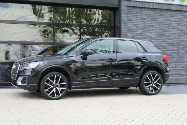 Audi Q2 35 TFSI CoD Sport | STOELVERWARMING | NAVI | CRUISE | 19 INCH | PDC ACHTER | Audi Q2 35 TFSI CoD Sport | STOELVERWARMING | NAVI | CRUISE | 19 INCH | PDC ACHTER |