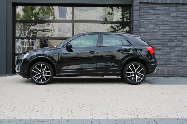 Audi Q2 35 TFSI CoD Sport | STOELVERWARMING | NAVI | CRUISE | 19 INCH | PDC ACHTER | Audi Q2 35 TFSI CoD Sport | STOELVERWARMING | NAVI | CRUISE | 19 INCH | PDC ACHTER |