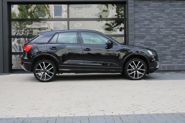 Audi Q2 35 TFSI CoD Sport | STOELVERWARMING | NAVI | CRUISE | 19 INCH | PDC ACHTER | Audi Q2 35 TFSI CoD Sport | STOELVERWARMING | NAVI | CRUISE | 19 INCH | PDC ACHTER |