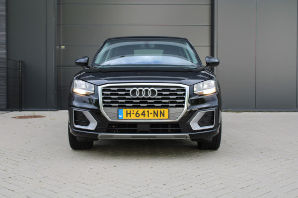 Audi Q2 35 TFSI CoD Sport | STOELVERWARMING | NAVI | CRUISE | 19 INCH | PDC ACHTER | Audi Q2 35 TFSI CoD Sport | STOELVERWARMING | NAVI | CRUISE | 19 INCH | PDC ACHTER |
