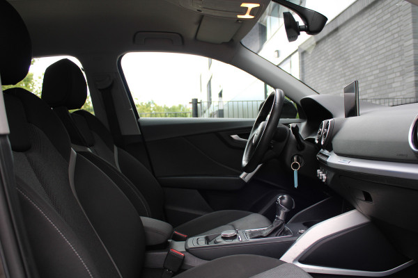 Audi Q2 35 TFSI CoD Sport | STOELVERWARMING | NAVI | CRUISE | 19 INCH | PDC ACHTER | Audi Q2 35 TFSI CoD Sport | STOELVERWARMING | NAVI | CRUISE | 19 INCH | PDC ACHTER |