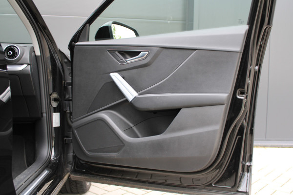 Audi Q2 35 TFSI CoD Sport | STOELVERWARMING | NAVI | CRUISE | 19 INCH | PDC ACHTER | Audi Q2 35 TFSI CoD Sport | STOELVERWARMING | NAVI | CRUISE | 19 INCH | PDC ACHTER |