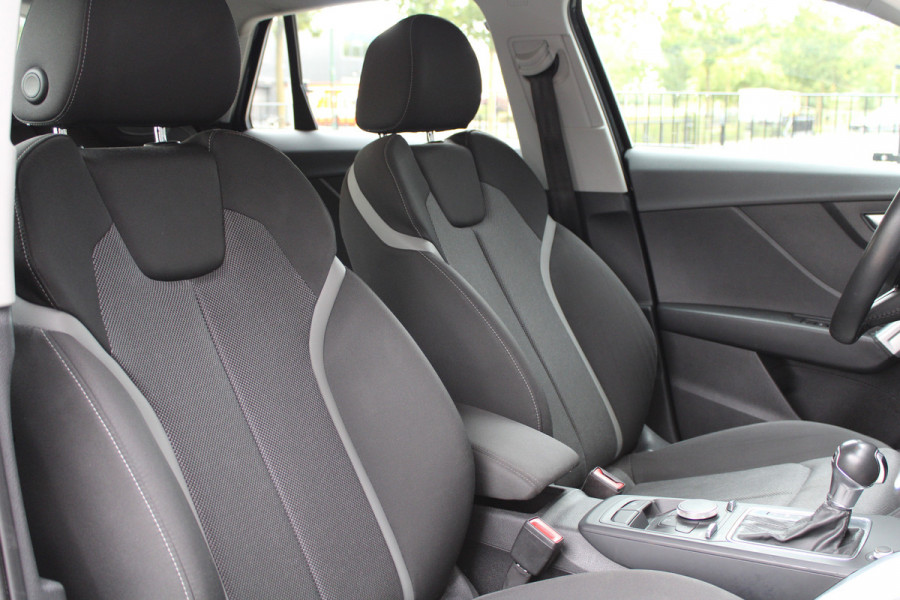Audi Q2 35 TFSI CoD Sport | STOELVERWARMING | NAVI | CRUISE | 19 INCH | PDC ACHTER | Audi Q2 35 TFSI CoD Sport | STOELVERWARMING | NAVI | CRUISE | 19 INCH | PDC ACHTER |
