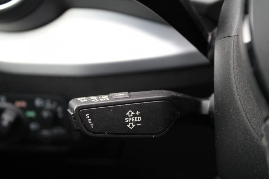 Audi Q2 35 TFSI CoD Sport | STOELVERWARMING | NAVI | CRUISE | 19 INCH | PDC ACHTER | Audi Q2 35 TFSI CoD Sport | STOELVERWARMING | NAVI | CRUISE | 19 INCH | PDC ACHTER |