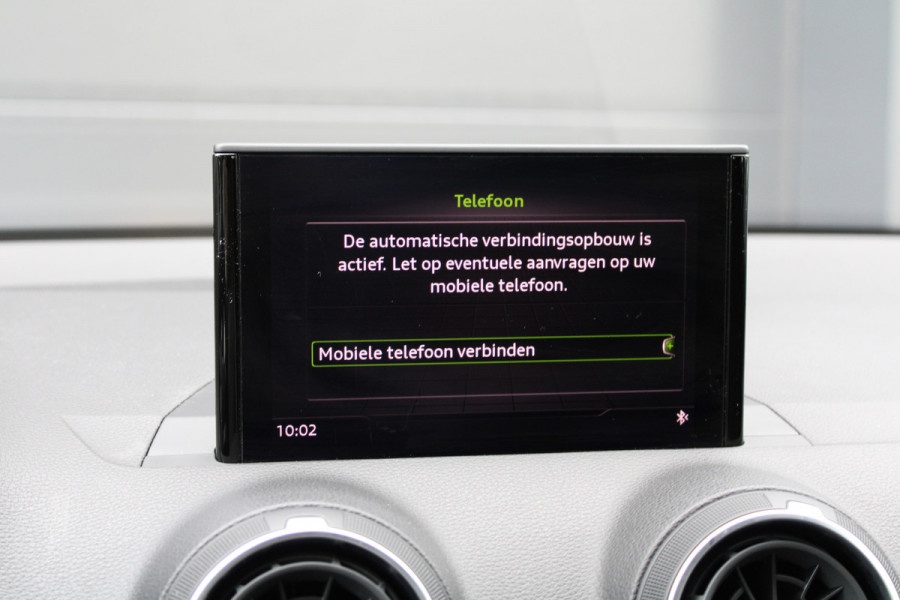 Audi Q2 35 TFSI CoD Sport | STOELVERWARMING | NAVI | CRUISE | 19 INCH | PDC ACHTER | Audi Q2 35 TFSI CoD Sport | STOELVERWARMING | NAVI | CRUISE | 19 INCH | PDC ACHTER |