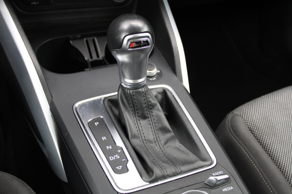 Audi Q2 35 TFSI CoD Sport | STOELVERWARMING | NAVI | CRUISE | 19 INCH | PDC ACHTER | Audi Q2 35 TFSI CoD Sport | STOELVERWARMING | NAVI | CRUISE | 19 INCH | PDC ACHTER |