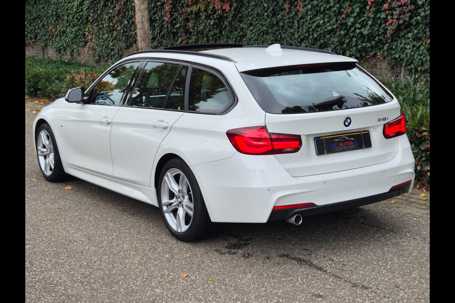 BMW 3 Serie Touring M Sport Nov-2019 NAP Panorama CarPlay GARANTIE inbeg. LED Breedset velgen RIJKLAAR APK tot 4-2027