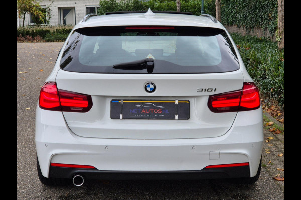 BMW 3 Serie Touring M Sport Nov-2019 NAP Panorama CarPlay GARANTIE inbeg. LED Breedset velgen RIJKLAAR APK tot 4-2027