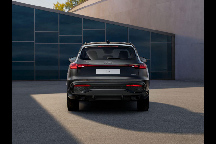 Audi Q5 S edition Competition 2.0 TFSI e 270 kW / 367 PK S | Optiekpakket zwart | Panoramadak | Techniekpakket pro | Geheugenstoelen | Audi Q5 S edition Competition 2.0 TFSI e 270 kW / 367 PK S | Optiekpakket zwart | Panoramadak | Techniekpakket pro | Geheugenstoelen |