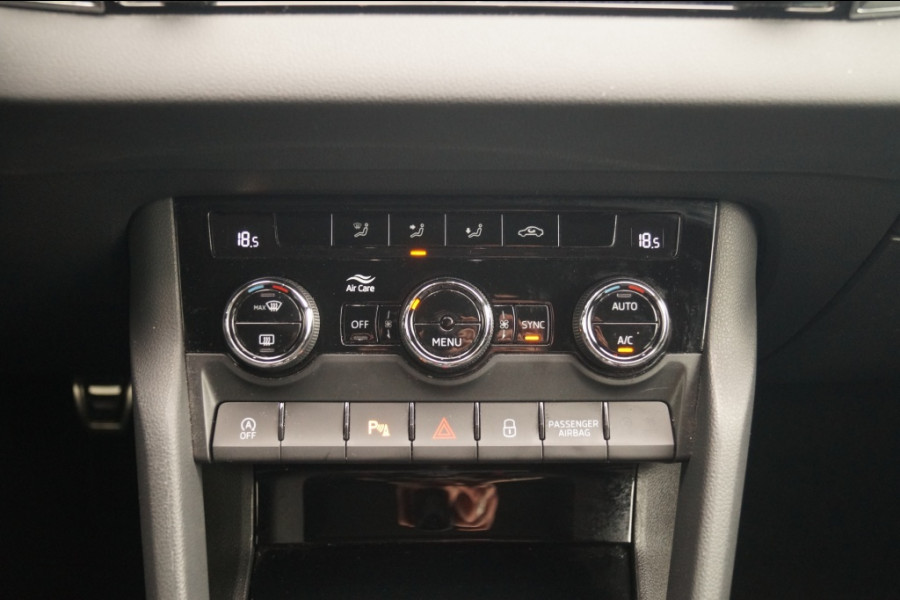 Škoda Karoq 1.5 TSI 150pk Sportline Business -PANO-ECC-LED-NAVI-