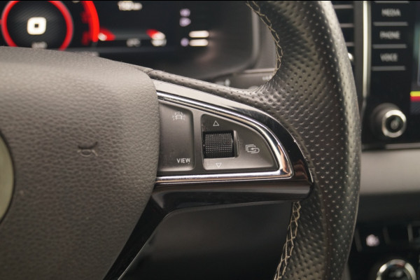 Škoda Karoq 1.5 TSI 150pk Sportline Business -PANO-ECC-LED-NAVI-