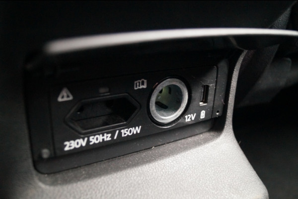 Škoda Karoq 1.5 TSI 150pk Sportline Business -PANO-ECC-LED-NAVI-