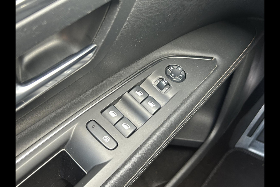 Peugeot 3008 1.6 HYbrid4 | NIEUWE ACCU | 4x4 300pk GT | Nappaleder | Panoramadak | El.kofferklep | Zeer compleet | Incl. 12 mnd garantie