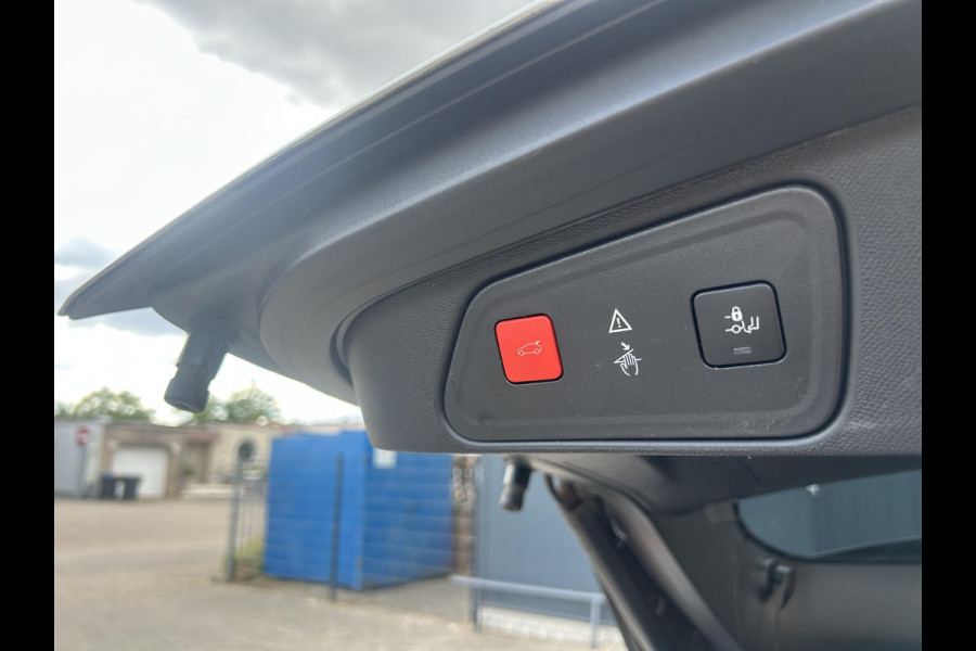 Peugeot 3008 1.6 HYbrid4 | NIEUWE ACCU | 4x4 300pk GT | Nappaleder | Panoramadak | El.kofferklep | Zeer compleet | Incl. 12 mnd garantie