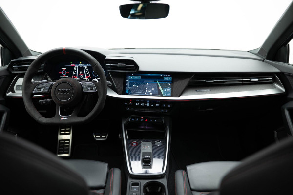 Audi RS3 Sportback 2.5 TFSI quattro |Pano|Massage|B&O|Carbon| Audi RS3 Sportback 2.5 TFSI quattro |Pano|Massage|B&O|Carbon|