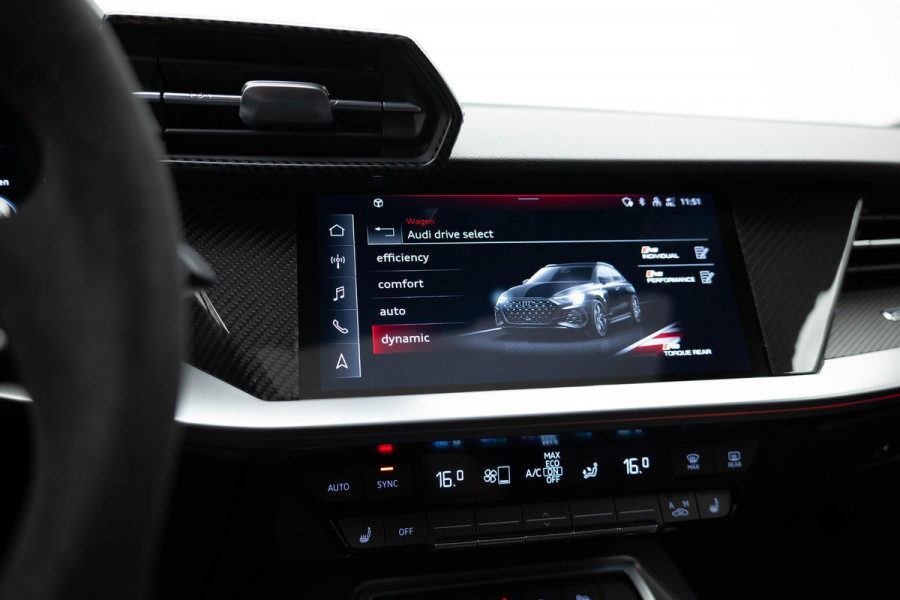 Audi RS3 Sportback 2.5 TFSI quattro |Pano|Massage|B&O|Carbon| Audi RS3 Sportback 2.5 TFSI quattro |Pano|Massage|B&O|Carbon|