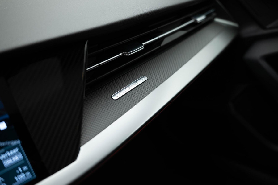 Audi RS3 Sportback 2.5 TFSI quattro |Pano|Massage|B&O|Carbon| Audi RS3 Sportback 2.5 TFSI quattro |Pano|Massage|B&O|Carbon|