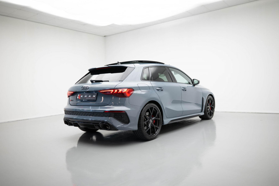 Audi RS3 Sportback 2.5 TFSI quattro |Pano|Massage|B&O|Carbon| Audi RS3 Sportback 2.5 TFSI quattro |Pano|Massage|B&O|Carbon|