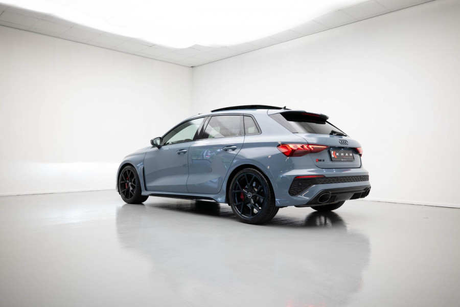 Audi RS3 Sportback 2.5 TFSI quattro |Pano|Massage|B&O|Carbon| Audi RS3 Sportback 2.5 TFSI quattro |Pano|Massage|B&O|Carbon|