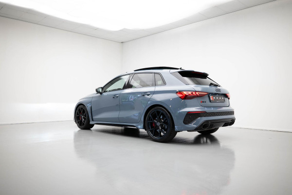 Audi RS3 Sportback 2.5 TFSI quattro |Pano|Massage|B&O|Carbon| Audi RS3 Sportback 2.5 TFSI quattro |Pano|Massage|B&O|Carbon|