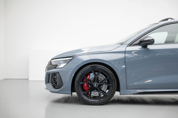 Audi RS3 Sportback 2.5 TFSI quattro |Pano|Massage|B&O|Carbon| Audi RS3 Sportback 2.5 TFSI quattro |Pano|Massage|B&O|Carbon|