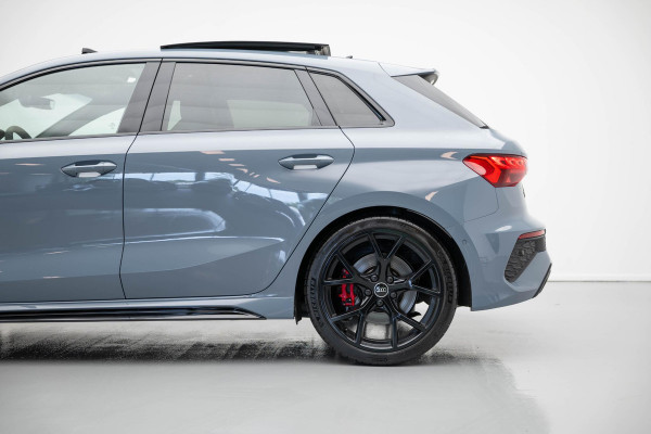 Audi RS3 Sportback 2.5 TFSI quattro |Pano|Massage|B&O|Carbon| Audi RS3 Sportback 2.5 TFSI quattro |Pano|Massage|B&O|Carbon|