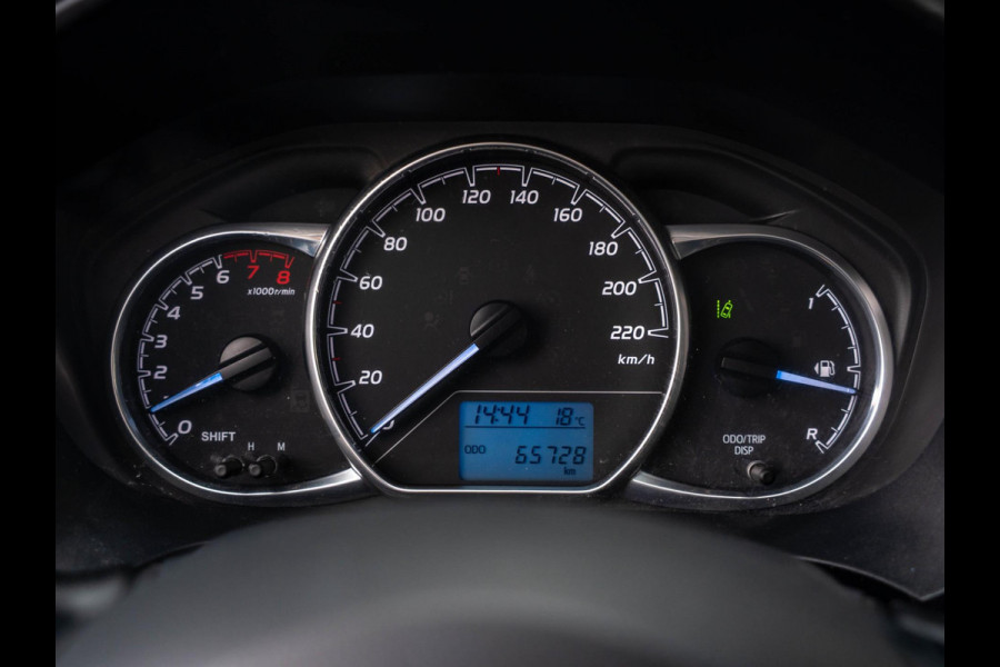 Toyota Yaris 1.0 VVT-i Comfort / Lane Departure Warning / Bluetooth / USB / Airco / Bots herkenning