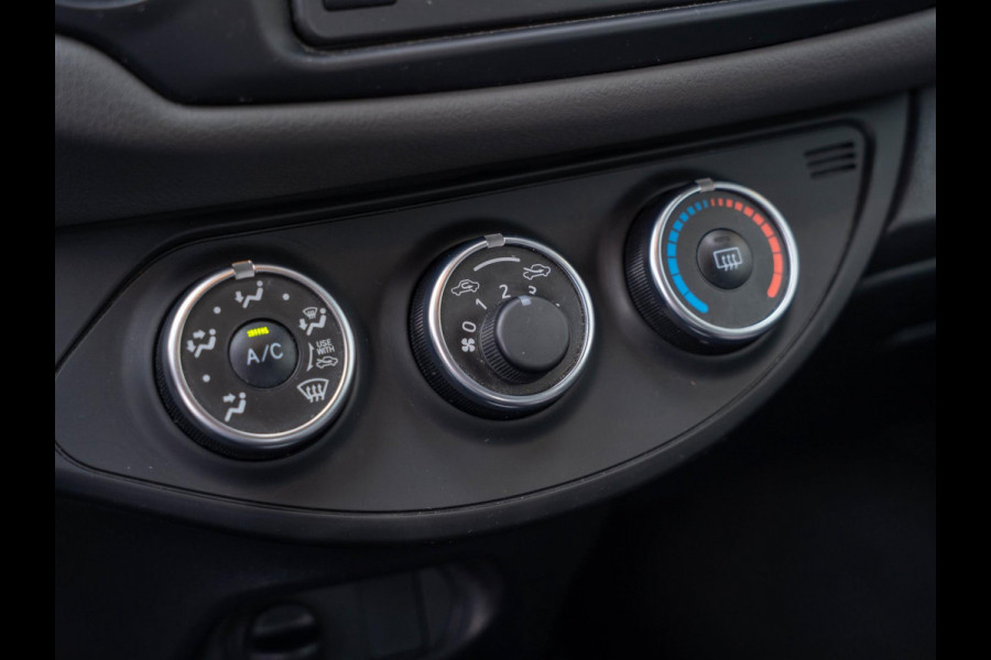 Toyota Yaris 1.0 VVT-i Comfort / Lane Departure Warning / Bluetooth / USB / Airco / Bots herkenning