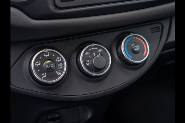 Toyota Yaris 1.0 VVT-i Comfort / Lane Departure Warning / Bluetooth / USB / Airco / Bots herkenning